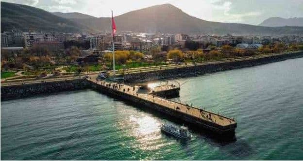 ‘Octopus 6’ Sea Sweeper Arrives in Tatvan to Clean Lake Van as Part of the “Blue Breath” Project